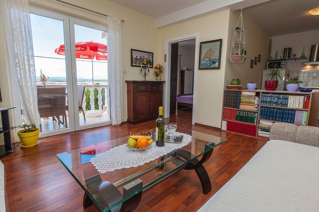 Apartments Villa Americana ヤドラニヴォ 部屋 写真