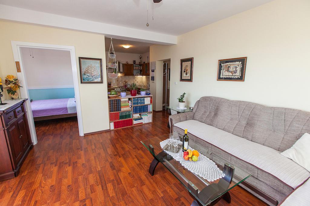Apartments Villa Americana ヤドラニヴォ 部屋 写真